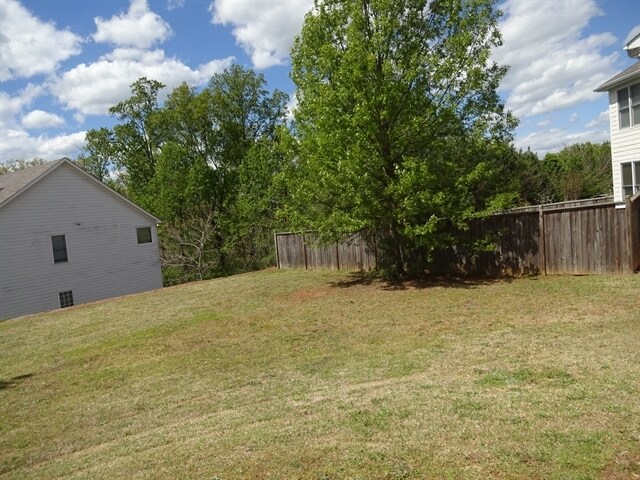 Building Photo - 1367 Red Hill Rd