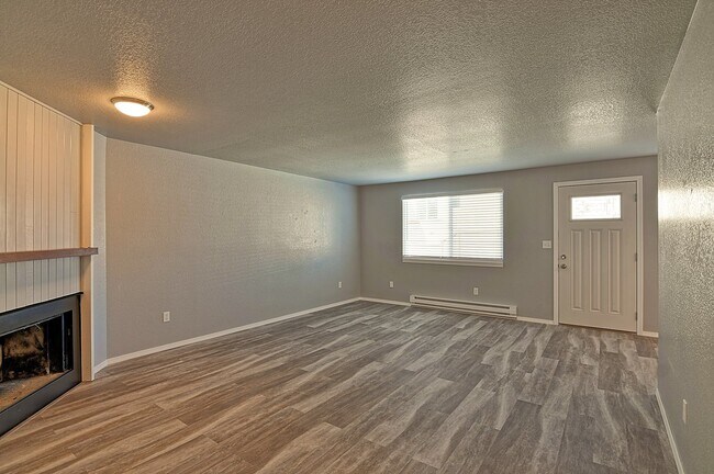 Building Photo - 15115 40th Ave W