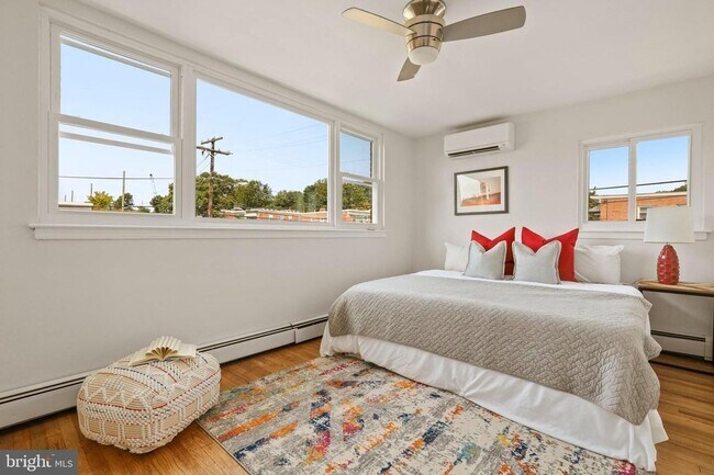 Building Photo - 5BR Home Near Takoma with Parking & Finished Lower Level