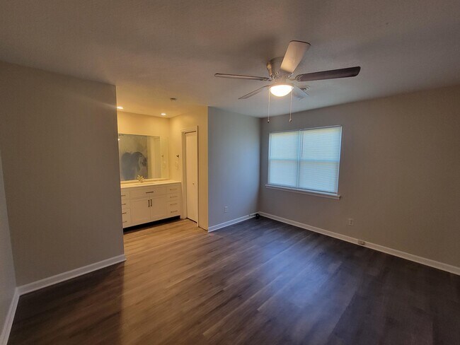 Building Photo - 119 Sunnywood Dr