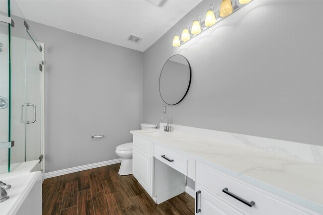 Building Photo - 2214 Shady Pine Dr