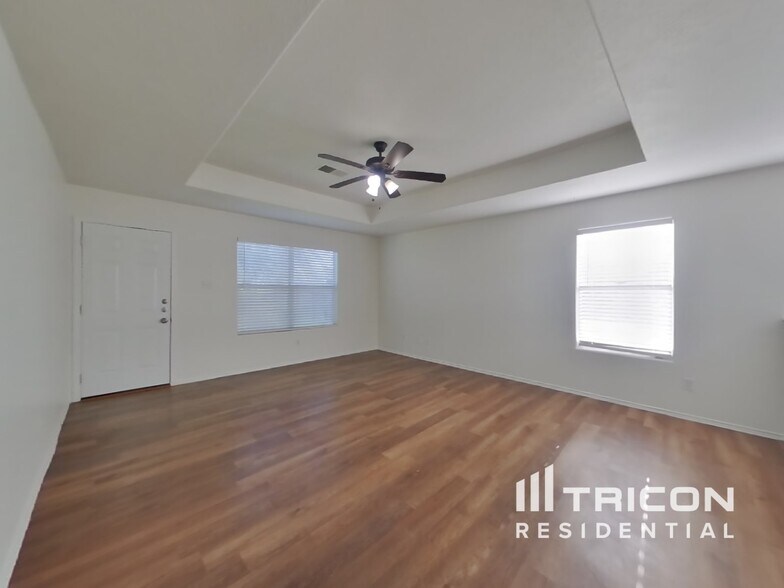 Building Photo - 4935 Winding View Ln