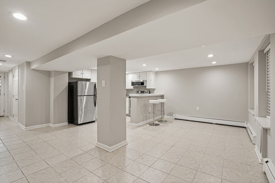 Building Photo - 3805 New Hampshire Ave NW