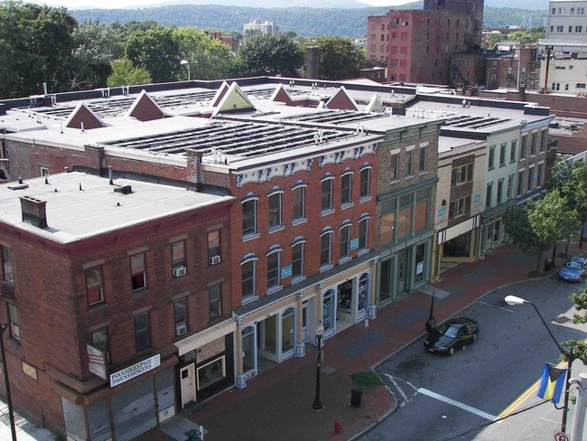 Building Photo - Behrends Courts