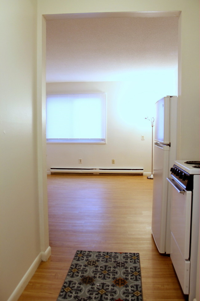One-Room Studio - College Inn Apartments