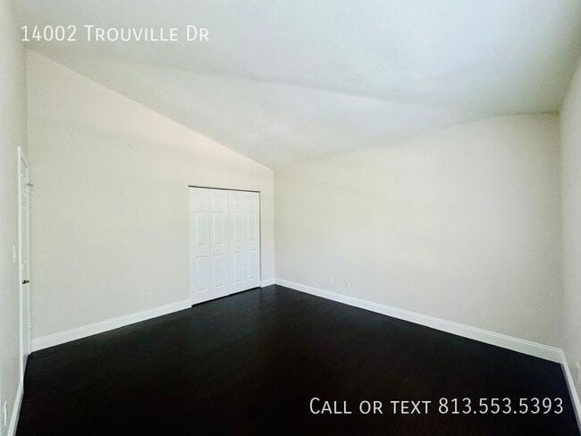 Building Photo - 14002 Trouville Dr