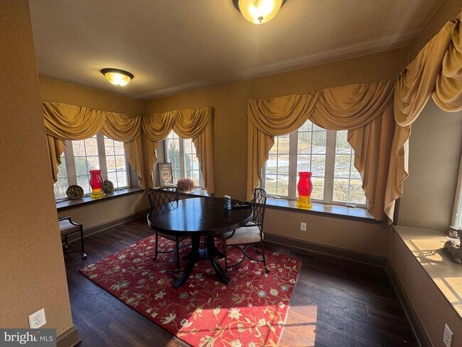 Building Photo - 6375 Chambersburg Rd