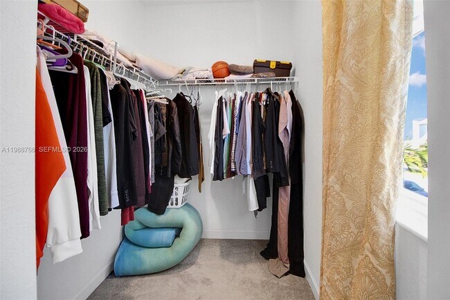 Building Photo - 1382 SE 26th Rd