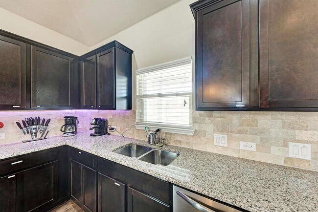 Building Photo - 1023 Palo Duro Loop