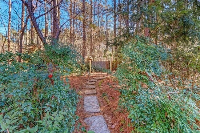 Building Photo - 344 Lost Creek Dr NW