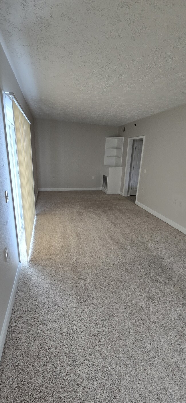 Building Photo - 6026 E Fieldstone Hills Dr