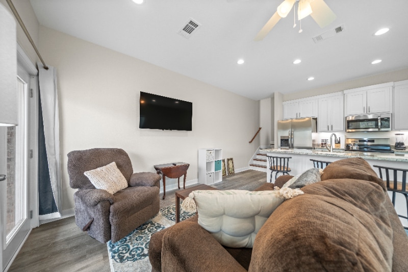 Building Photo - 167 Pebble Beach Pl