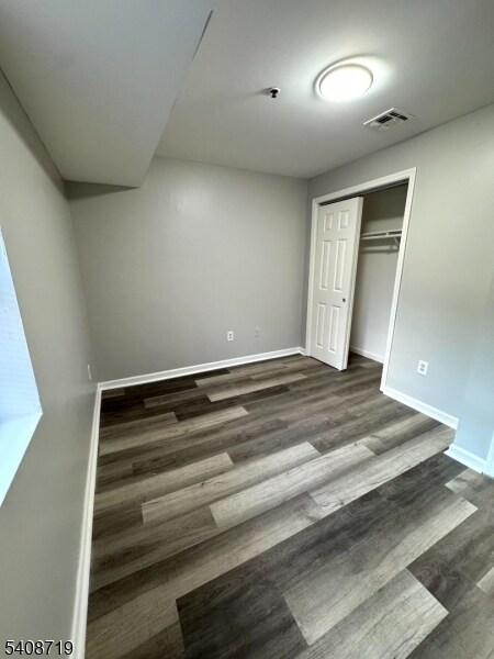 Building Photo - 40 Hinsdale Pl