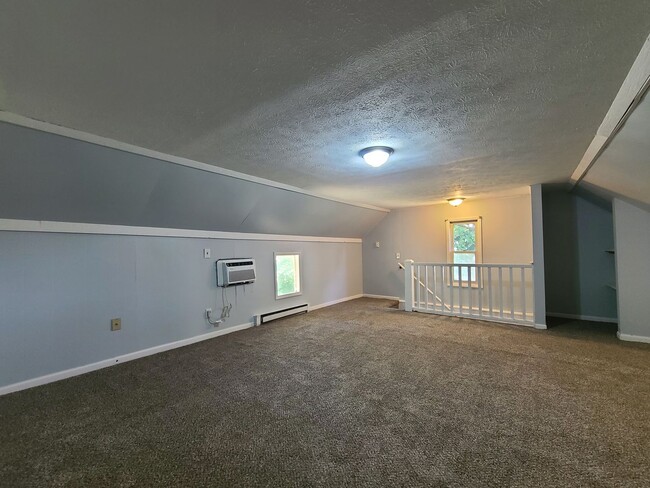 Building Photo - Spacious 3-bedroom, 1-bathroom home in Baroda