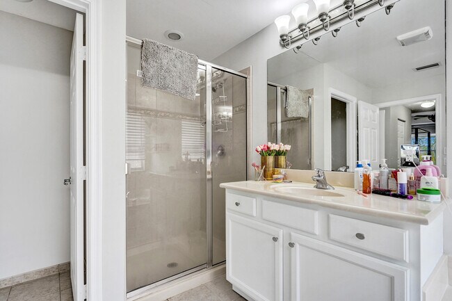 Building Photo - 8876 Sandy Crest Ln