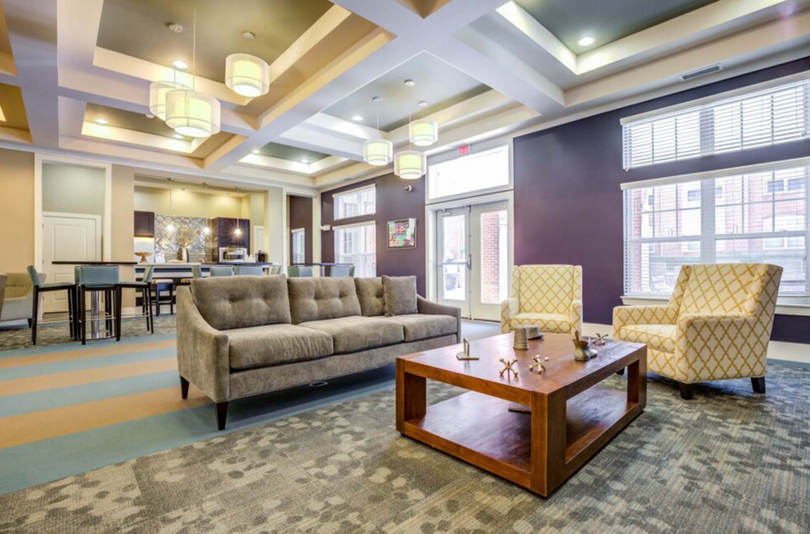 Building Photo - Room in Apartment on Campus Pointe Ct