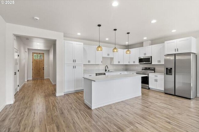 Building Photo - 85152 Winding Way