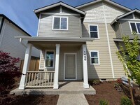 Building Photo - 1420 SE Hankel St