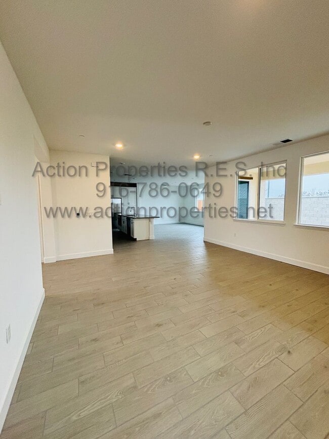 Building Photo - Action Properties RES inc. Offering Brand New Breckenridge @ Sierra West Solar 5 Bedroom 2793aq f...