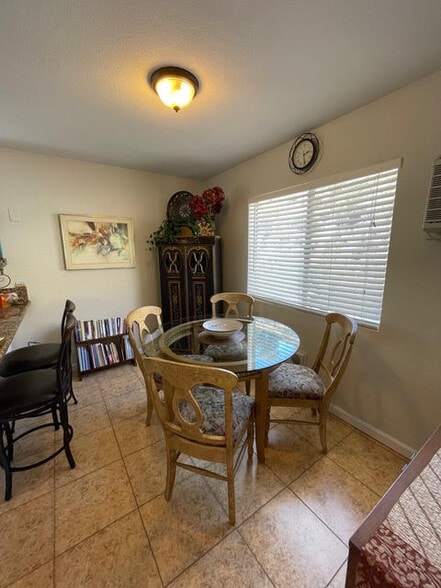 Dining Area - 5422 Adobe Falls Rd