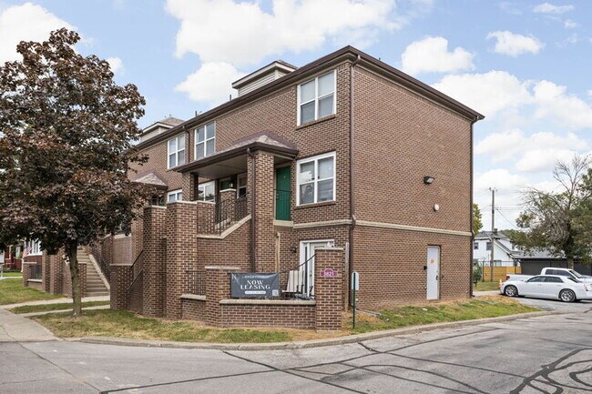 Building Photo - 3821 Central Ave