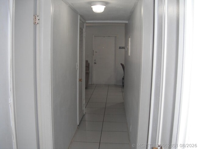 Building Photo - 4169 SW 67th Ave