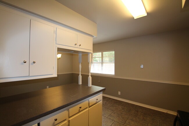 Building Photo - Lease Takeover Opportunity Available! 3 be...