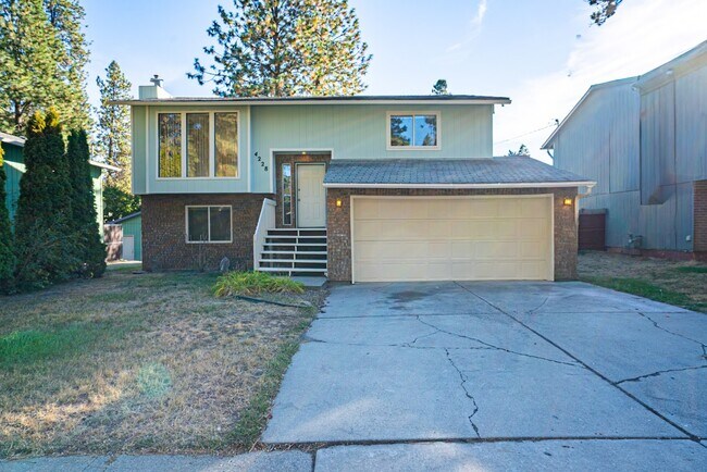 Building Photo - 4228 E 35th Ave