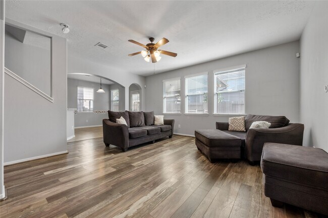 Building Photo - 6354 Wilshire Ridge