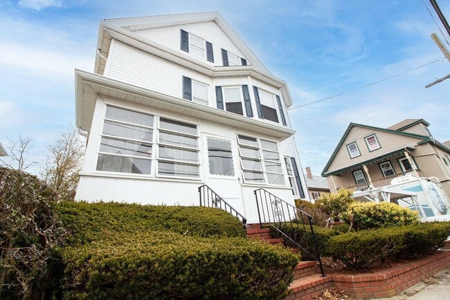 Building Photo - 141 Adams St