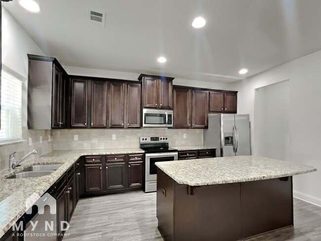 Building Photo - 464 Vandenburg Dr