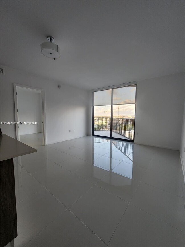 Building Photo - 5300 Paseo Blvd