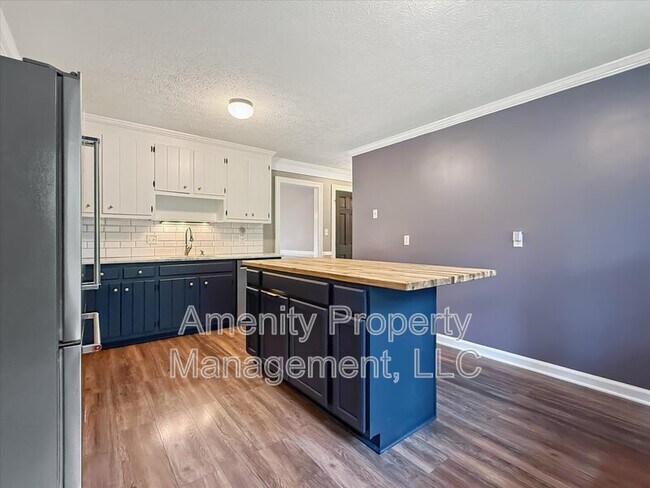 Building Photo - 11 Blacksmythe Ln