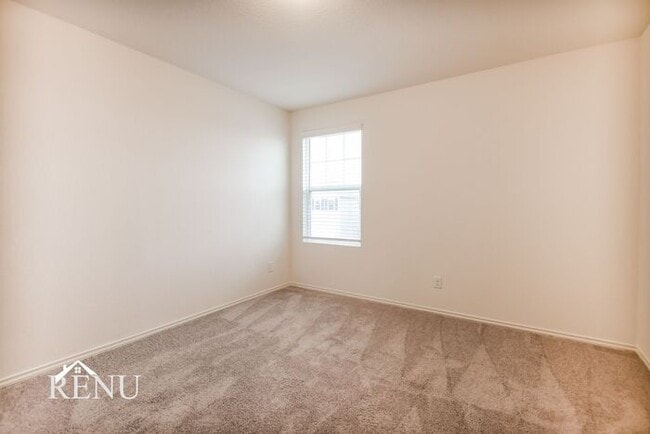 Building Photo - 5058 Firefly Hls