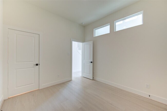 Building Photo - 4336 Avron Dr