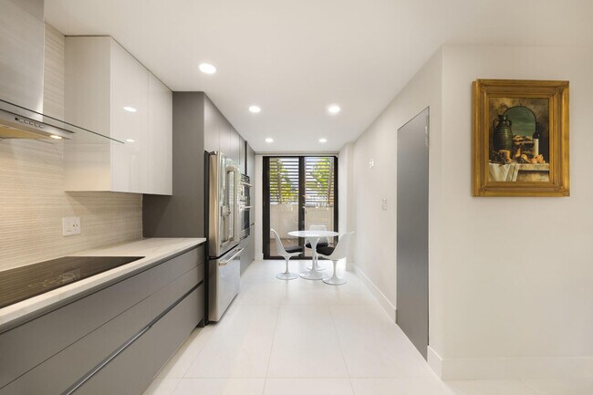 Building Photo - 424 Hendricks Isle