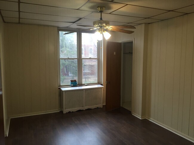 Building Photo - 5214 Friendship Ave