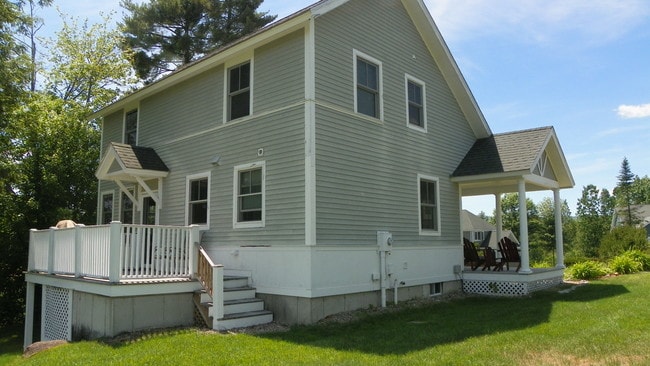 Building Photo - 10 Linkside Dr