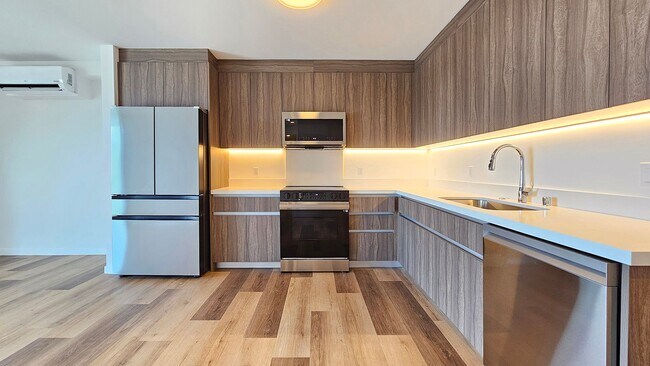 Building Photo - Brand New Condo on Keeaumoku - 1 BR/1 BA/1...