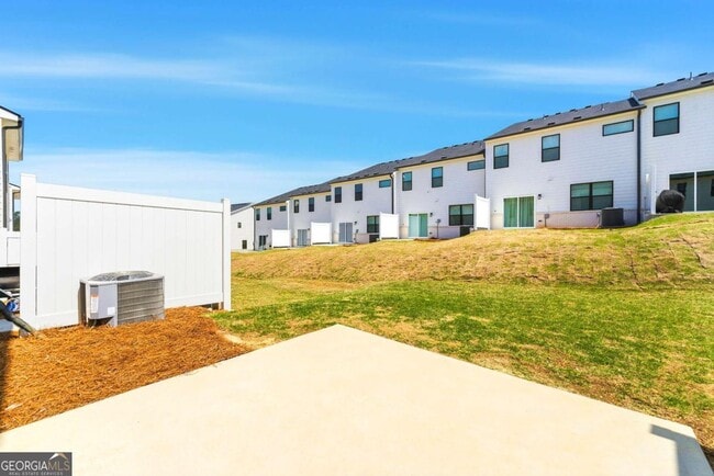 Building Photo - 1905 Westwind St