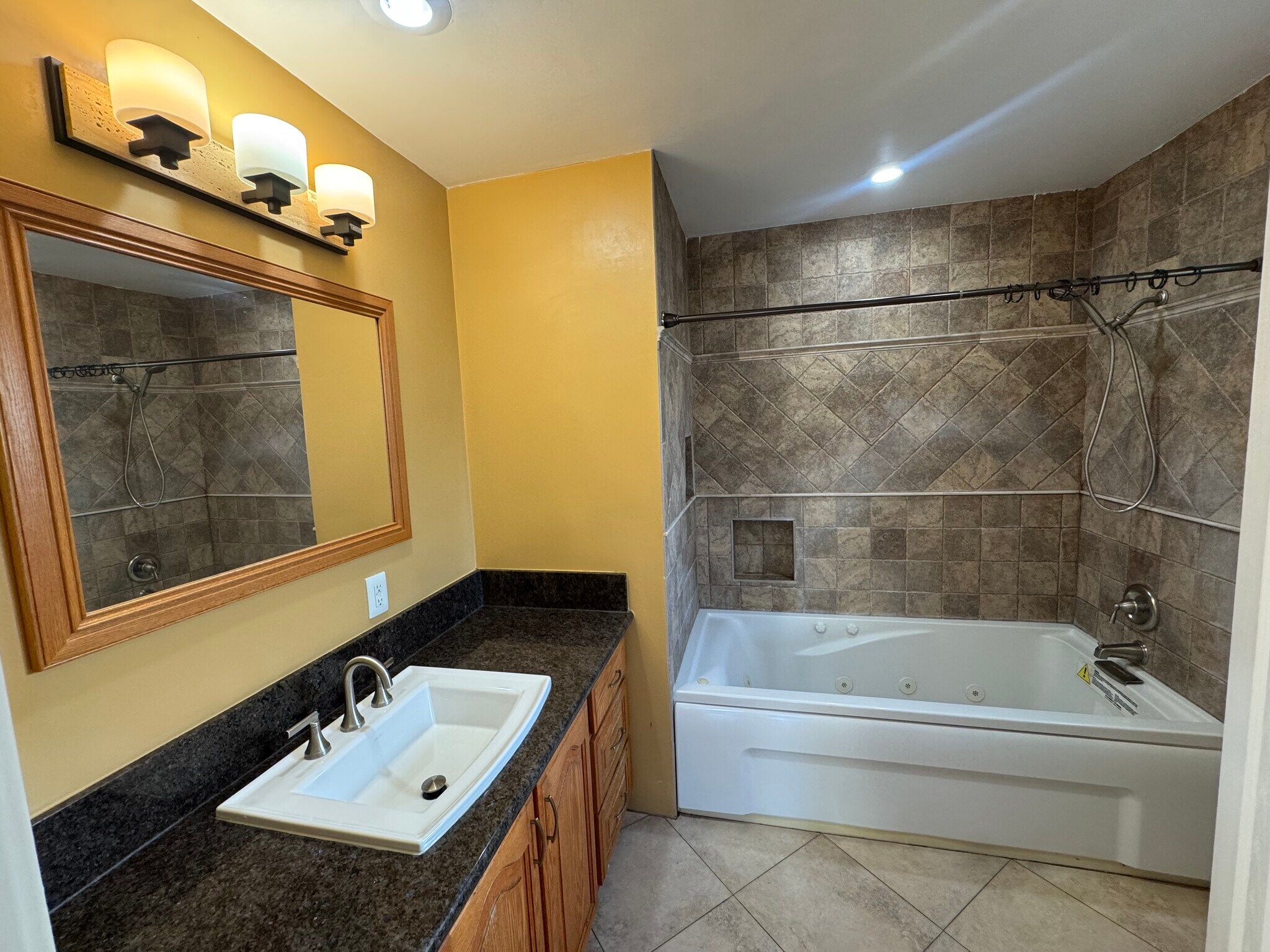 Building Photo - 9625 Adoree St