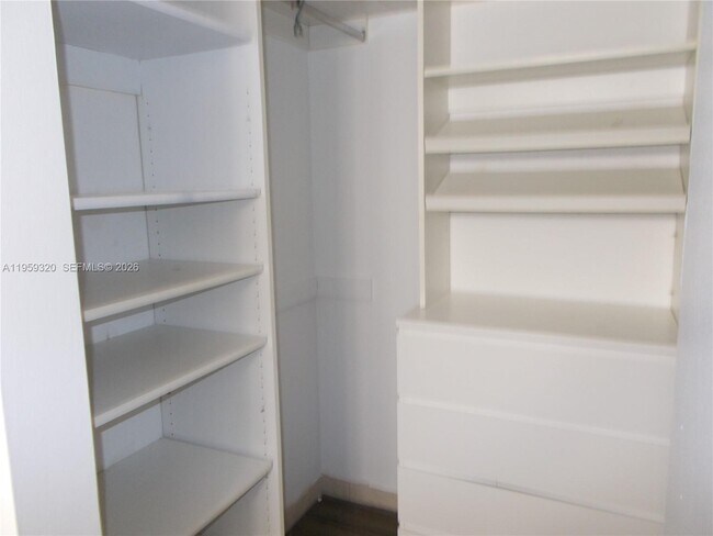 Building Photo - 701 SW 141st Ave