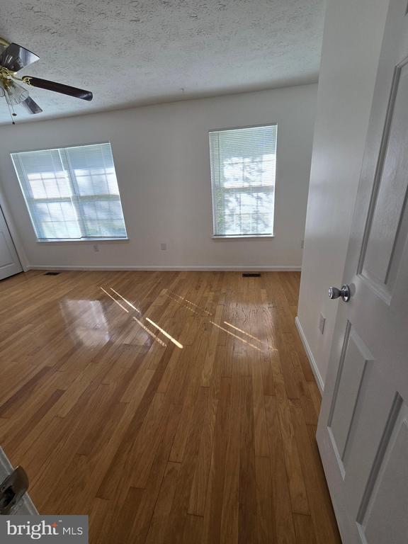 Building Photo - 6062 Red Squirrel Pl