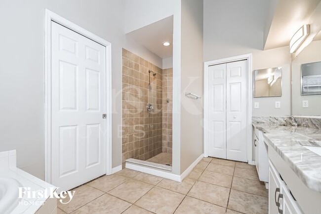 Building Photo - 4527 Gentrice Dr