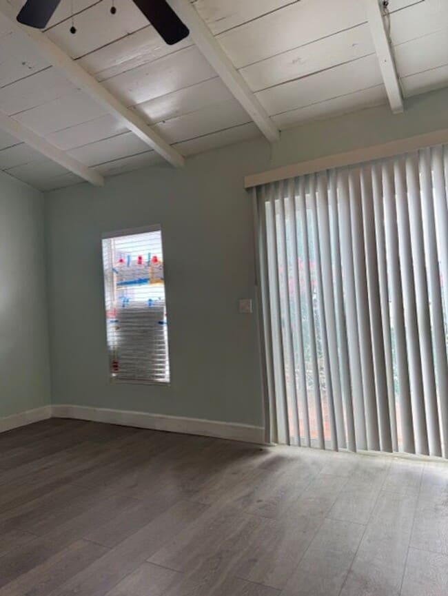 Building Photo - DHS6348