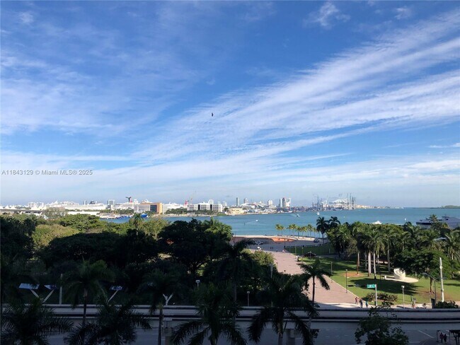 Building Photo - 50 Biscayne Blvd