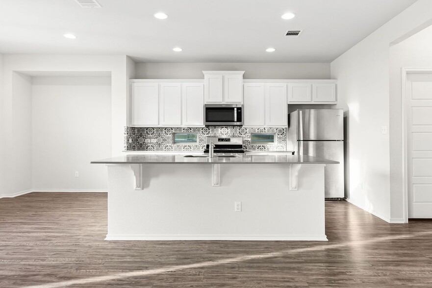 Building Photo - 3651 Sandy Brook Dr