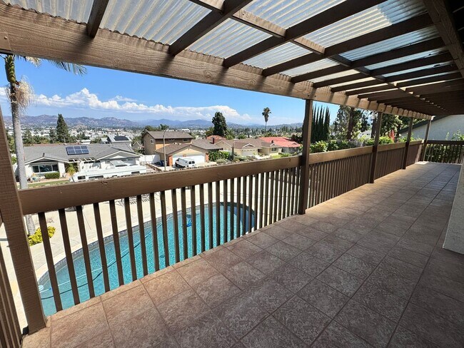 Building Photo - Remodeled 4 Bed / 3 Bath Home with Pool, Spa & Solar – Fletcher Hills