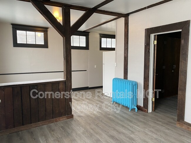 Building Photo - 261 College St SE