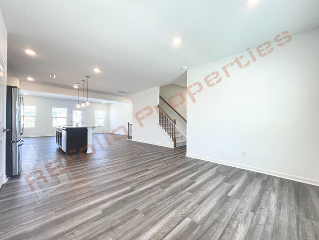 Building Photo - Brand New 3 Story 4 bedroom, 3.5 bathroom ...